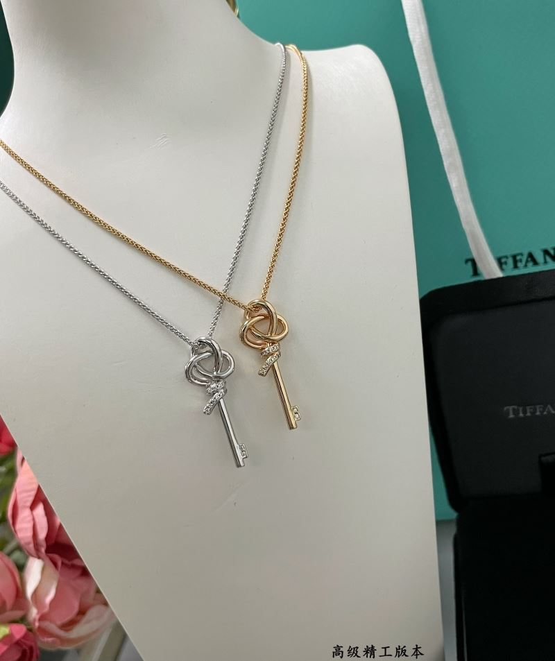 T*f*ny necklaces